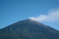 Blick auf den Vulkan aus südlicher Richtung (Foto: chari , Gunung Kerinci, Sumatra, Indonesien am 04.05.2015) [4604]