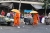 zwei Mönche passieren den Straßenmarkt (Foto: chari , Phnom Penh, Alle Provinzen Kambodschas, Kambodscha am 07.01.2024) [5775]
