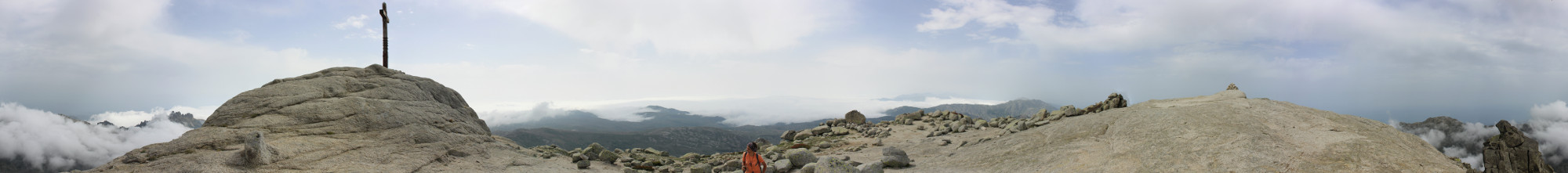 Gipfelpanorama (Foto: chari , Monte Incudine, Korsika, Frankreich am 10.06.2019) [5198]