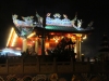 Belebter Tempel in dern Nacht des Heiligabends (Foto: katarina , Kuching, Sarawak, Malaysia am 24.12.2011) [2635]