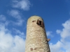 Der Heinturm auf dem Heinberg bei Ossendorf ist 1430 erbaut worden. Ohne Außenleiter kommt man nicht hoch. Das erste Drittel des 12 m hohen Turms ist aus massiven Kalkstein. Der Wartturm (Wachturm) gehört zur Stadt Warburg. (Foto: katarina , Warburg, Oberes Weserbergland 36, Deutschland am 19.02.2012) [2934]