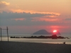 Pulau Satang verschluckt die Sonne (Foto: chari , Santubong, Sarawak, Malaysia am 20.08.2014) [4267]