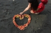 BlumenHerz am Strand von Pemuteran (Foto: chari , Pemuteran, Bali, Indonesien am 25.12.2016) [4779]