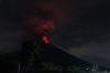 aktiver Vulkan Agung mit Sternenhimmel (Foto: Pusat Vulkanologi dan Mitigasi Bencana Geologi , Gunung Agung, Bali, Indonesien am 27.11.2017) [4893]