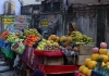 Obstverkäuferin an der Laxman Juhla (Foto: chari , Rishikesh, Uttarakhand, Indien am 28.01.2018) [4936]