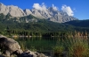 Eibsee und Zugspitze (Foto: octagon , Zugspitze, Nördliche Kalkhochalpen 01, Deutschland am 29.07.2009) [5106]