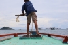 Ankerwurf vor dem Anlegen bei Teluk Bungus (Foto: chari , Padang, Sumatra, Indonesien am 02.04.2025) [6071]