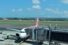 AirAsia 377 am Gate Abflug nach KL (Foto: chari , Ngurah Rai International Airport, Bali, Indonesien am 20.09.2016) [6238]