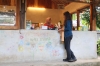 Tresen des Cou Cou Café (Foto: chari , Tetebatu, Lombok, Indonesien am 24.07.2026) [6382]