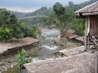 Abendstimmung am Fluss (Foto: katarina , Bukit Lawang, Sumatra, Indonesien am 01.02.2012) [2743]