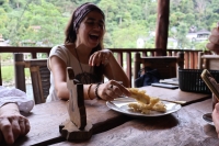 Pisang Goreng zum Kaffee (Foto: chari , Bukit Lawang, Sumatra, Indonesien am 11.04.2025) [6124]