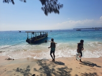 Wasser für Gili Meno (Foto: katarina , Gili Meno, Lombok, Indonesien am 17.07.2026) [6350]