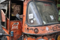 vergessener dreirädriger Kleintransporter (Foto: chari , Ubud, Bali, Indonesien am 10.08.2026) [6450]