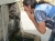 Castellare di Mercurio - Erfrischung am Brunnen und Vorsicht bei der Wegführung. Er weiß den Weg ;-) (Foto: katarina , Castellare di-Mercurio, Korsika, Frankreich am 03.06.2011) [3568]
