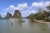 Kalkfelsen und Boote am Pier (Foto: chari , Pak Meng, Trang, Thailand am 26.01.2024) [5860]